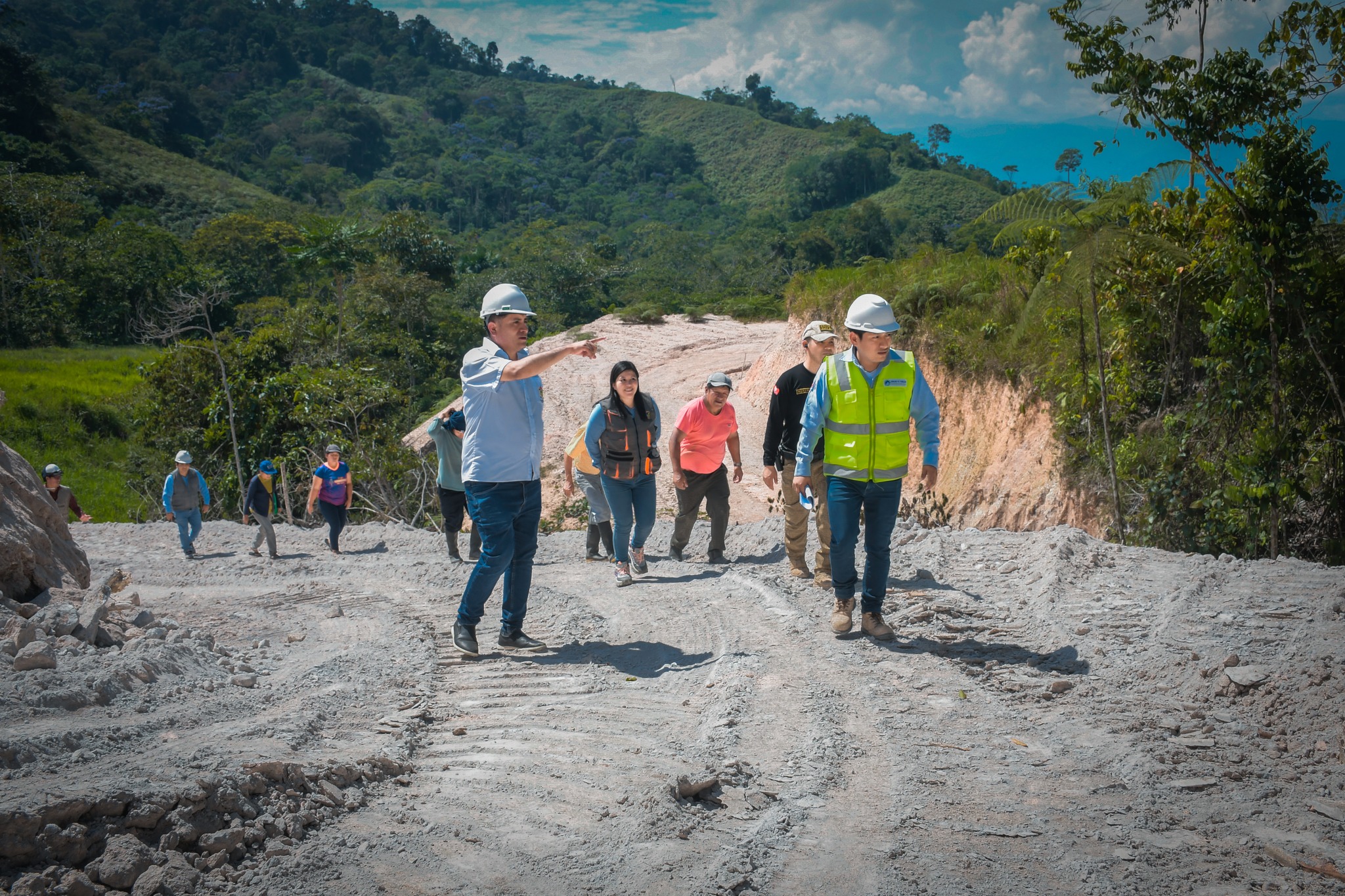 ¡ALCALDE PROVINCIAL MARX FUENTES, SUPERVISA OBRA!