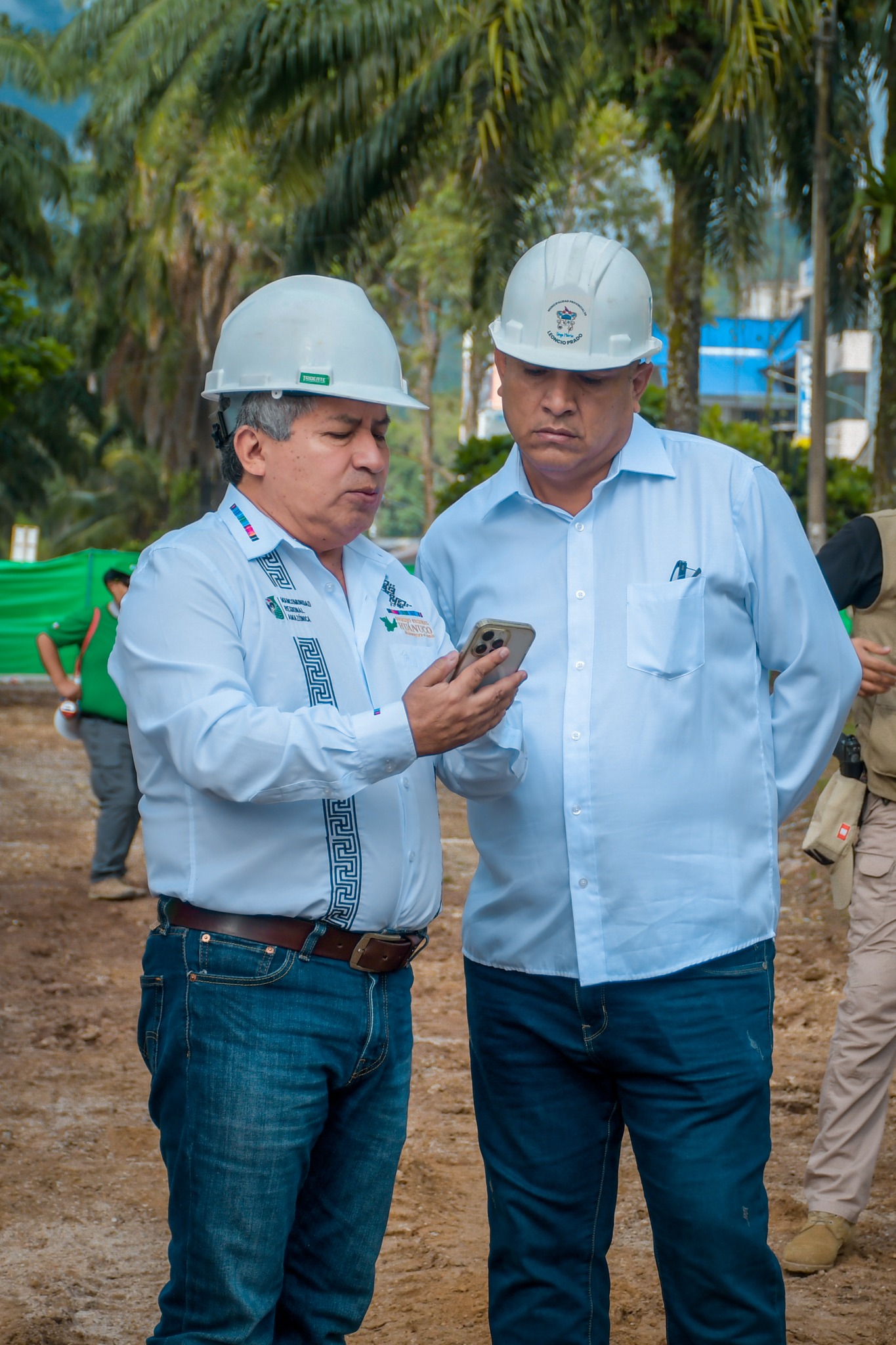 Autoridades verificaron el avance de la remodelación de la Alameda Perú