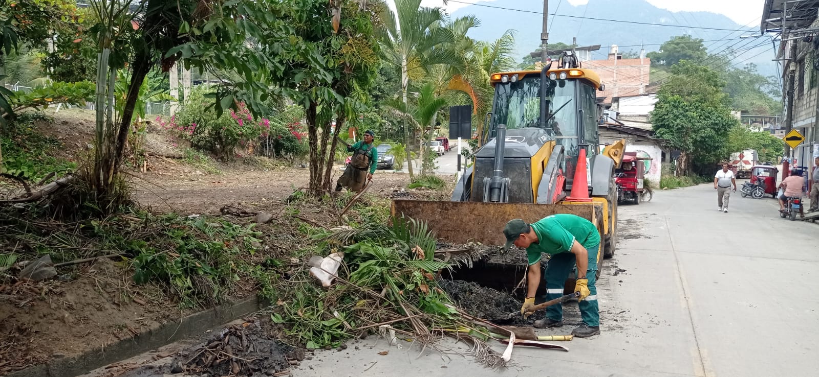 «SEGUIMOS EMBELLECIENDO NUESTRA CIUDAD»