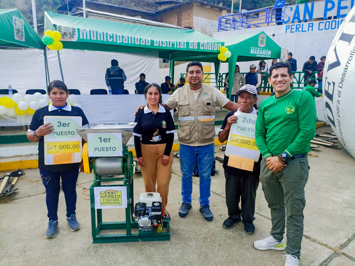 «𝗧𝗘 𝗖𝗢𝗠𝗣𝗔𝗥𝗧𝗜𝗠𝗢𝗦 𝗧𝗢𝗗𝗢 𝗘𝗟 𝗗𝗘𝗦𝗔𝗥𝗥𝗢𝗟𝗟𝗢 𝗗𝗘𝗟 𝗜𝗩 𝗖𝗢𝗡𝗖𝗨𝗥𝗦𝗢 𝗗𝗘 𝗖𝗔𝗙𝗘𝗦 𝗘𝗦𝗣𝗘𝗖𝗜𝗔𝗟𝗘𝗦 𝗗𝗘𝗟 𝗩𝗔𝗟𝗟𝗘 𝗗𝗘 𝗖𝗛𝗢𝗟𝗢𝗡 𝟮𝟬𝟮𝟰»