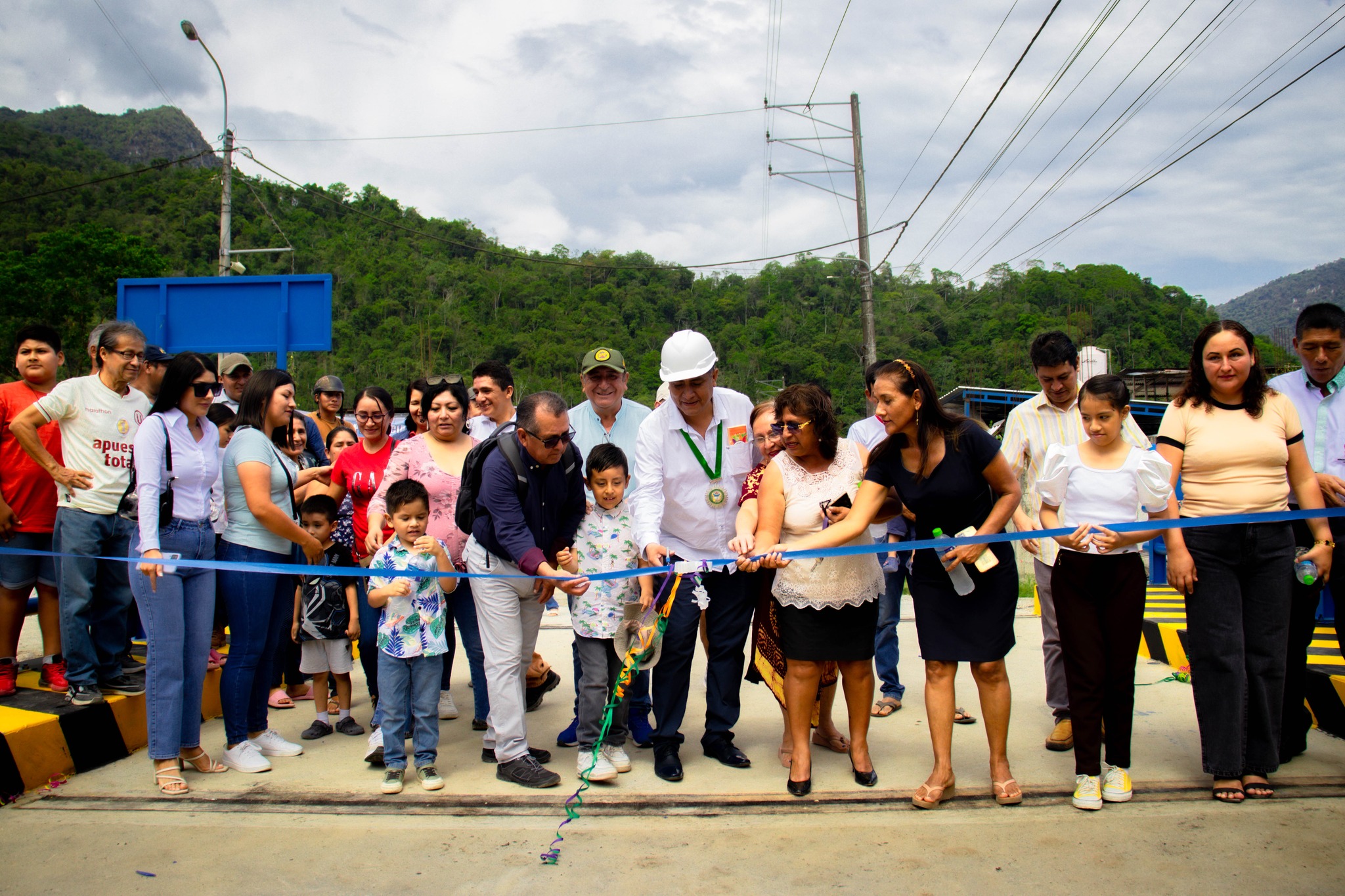 ¡INAUGURAMOS PONTON EN JR. LETICIA-LOS TINGALES!