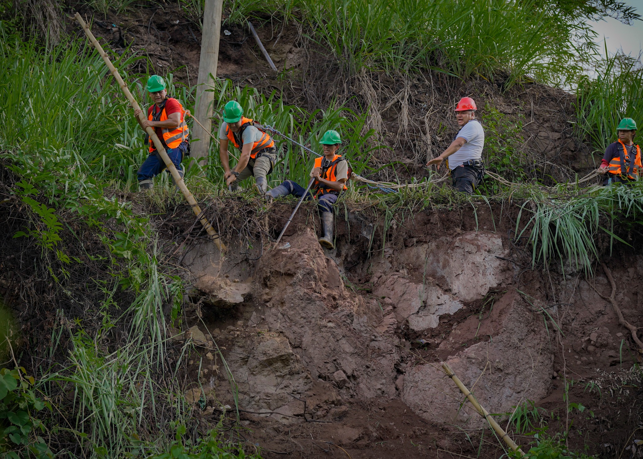 «PREVENCIÓN ANTE POSIBLE DESLIZAMIENTO DE ROCAS»