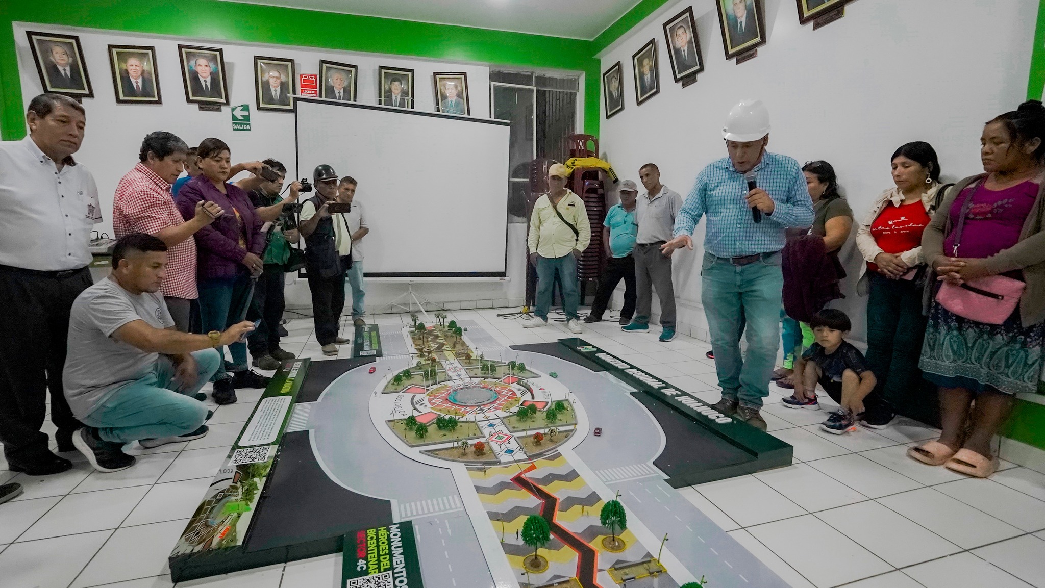 ¡Presentan Maqueta de La Alameda Perú de Tingo María 𝗔 𝗽𝗮𝘀𝗼 F𝗶𝗿𝗺𝗲!