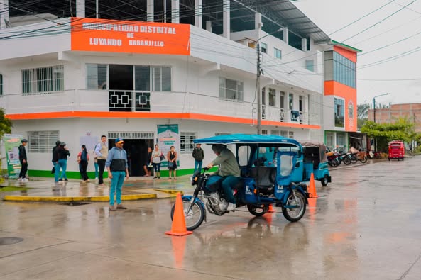«𝗙𝗼𝗿𝗺𝗮𝗹𝗶𝘇𝗮𝗺𝗼𝘀 𝗰𝗼𝗻𝗱𝘂𝗰𝘁𝗼𝗿𝗲𝘀 𝗲𝗻 𝗡𝗮𝗿𝗮𝗻𝗷𝗶𝗹𝗹𝗼 – 𝗟𝘂𝘆𝗮𝗻𝗱𝗼»