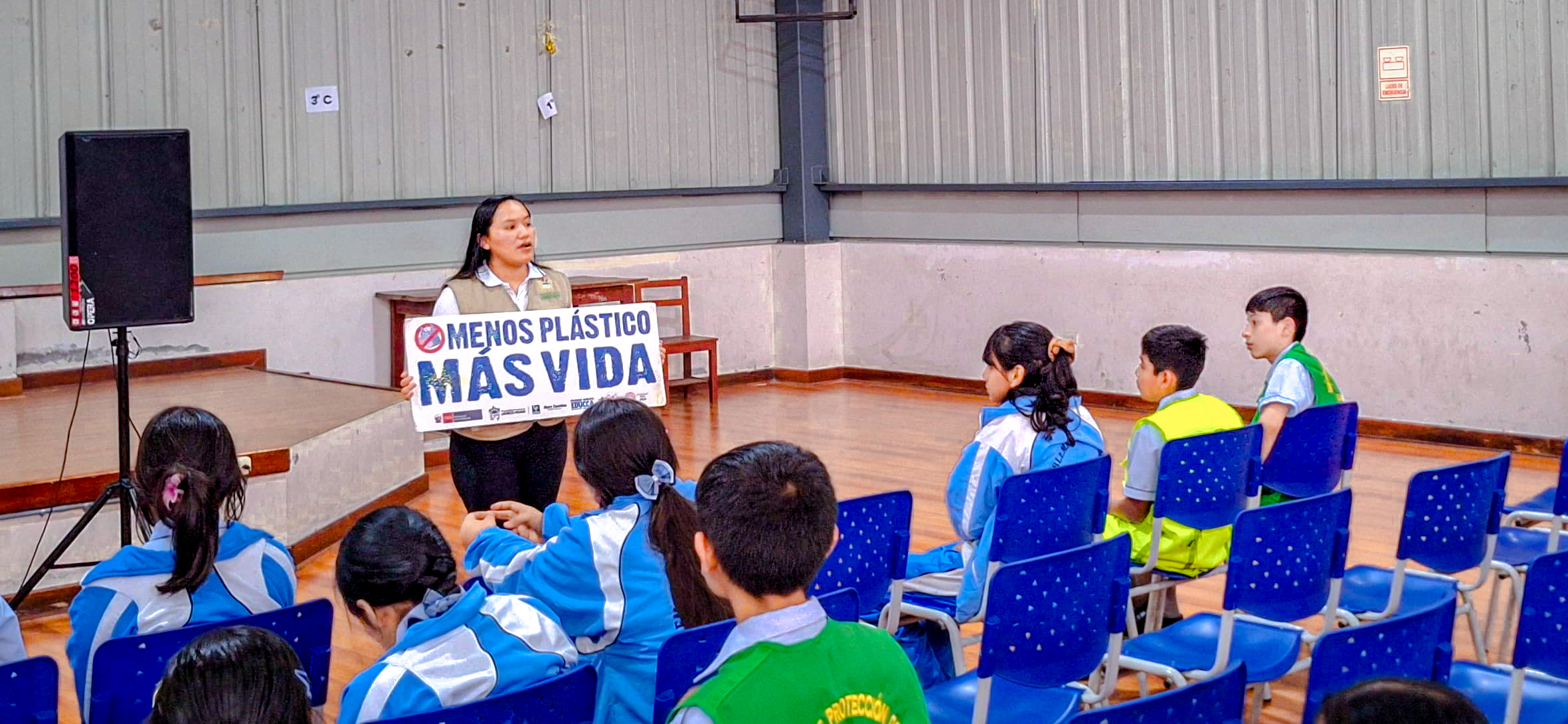 Capacitación sobre sus funciones a Promotores Ambiental Escolares (PAE) en la I.E. GÓMEZ ARIAS DÁVILA
