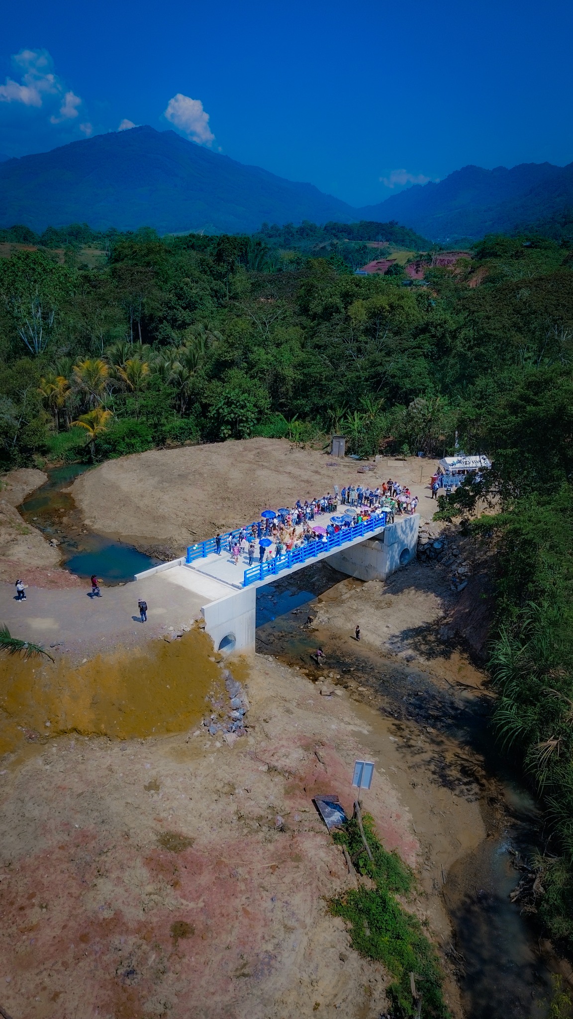 Más Puentes, Más Futuro
