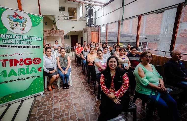 📚✨ Capacitación en gestión hotelera en Tingo María 🏨🌿
