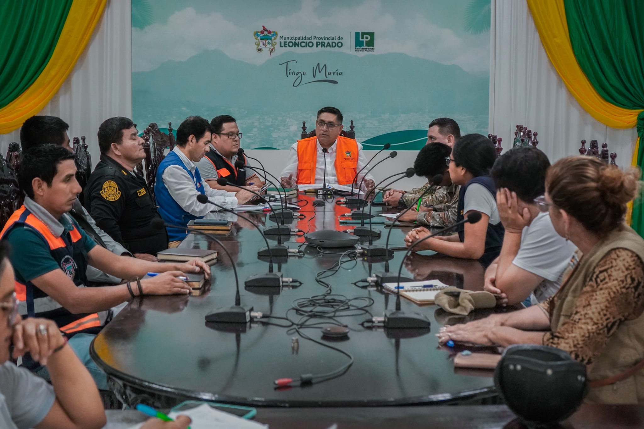 EN SESIÓN EXTRAORDINARIA PLATAFORMA DE DEFENSA CIVIL DE LEONCIO PRADO PRESENTAN REPORTE DE EMERGENCIAS 2026